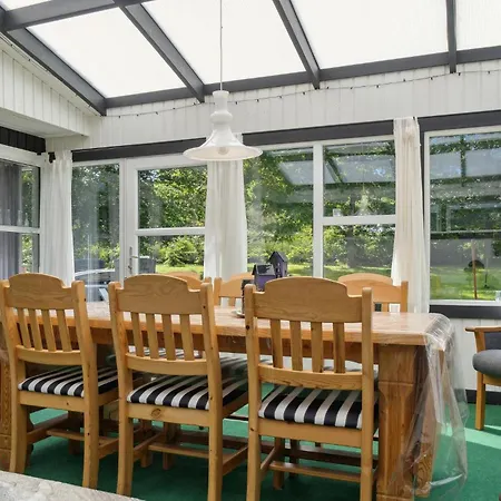 Gorgeous In With Kitchen Holiday home