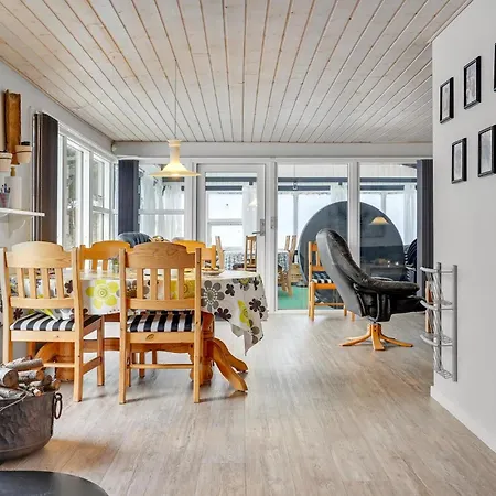 Gorgeous In With Kitchen