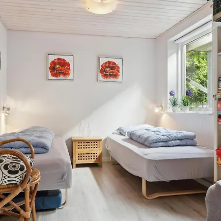 Gorgeous In With Kitchen 度假居